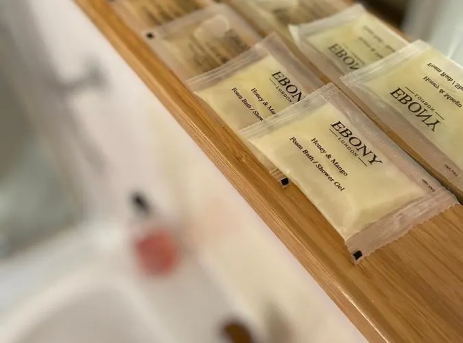 The Brunel Mews * Бристоль