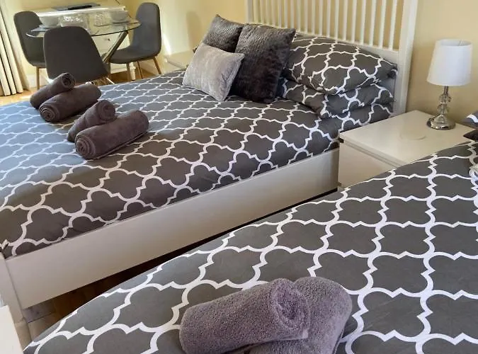 The Brunel Mews Бристоль