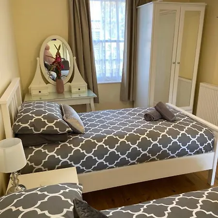 Bed & Breakfast The Brunel Mews