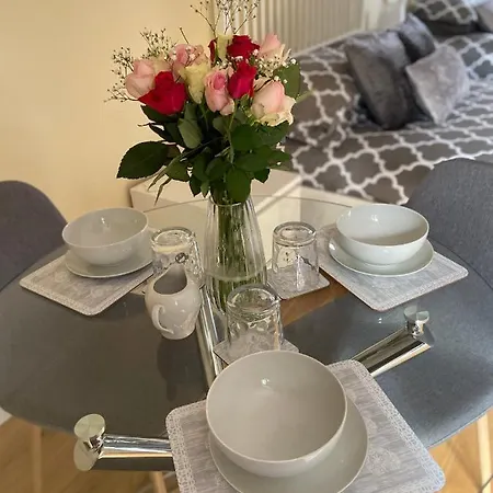 The Brunel Mews * Bristol