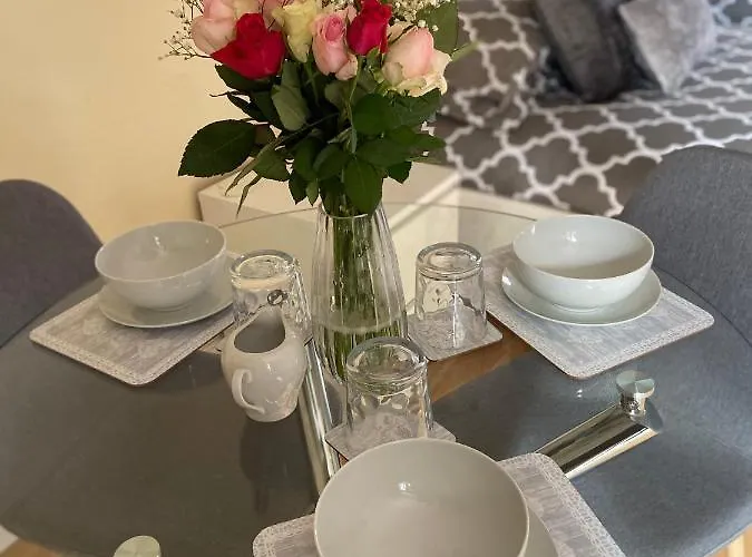 The Brunel Mews * بريستول