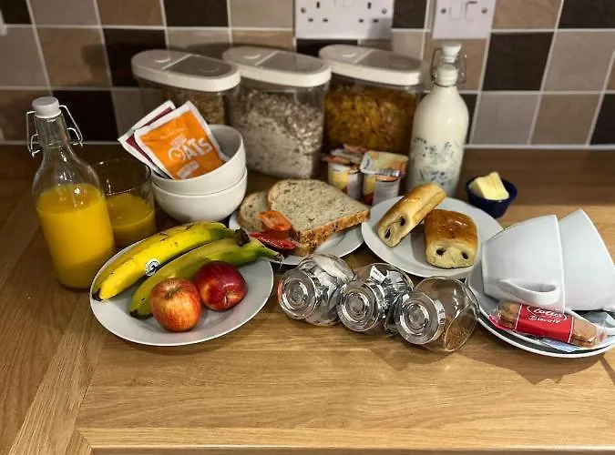 The Brunel Mews Bed and breakfast *