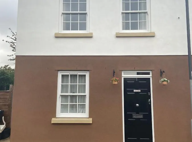 The Brunel Mews Bed and breakfast